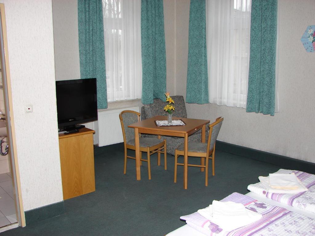 Hotel-Restaurant-Adler Reichenbach im Vogtland Pokój zdjęcie